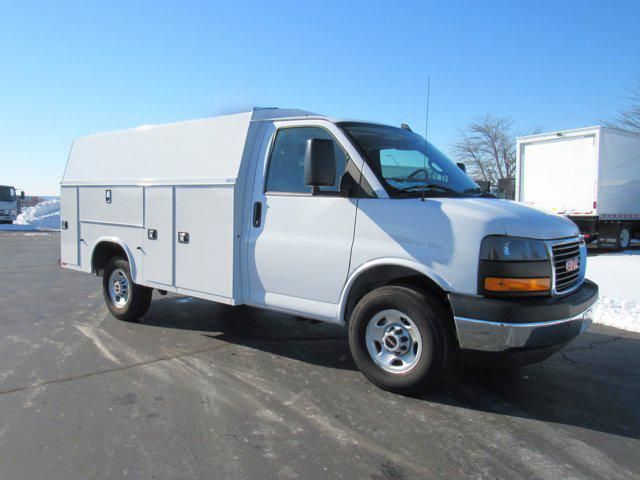2025 GMC Savana Cutaway Work Van