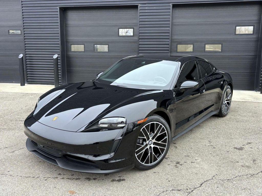 /2022 Porsche Taycan