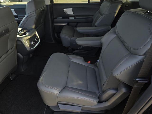 2025 Ford Expedition Active MAX