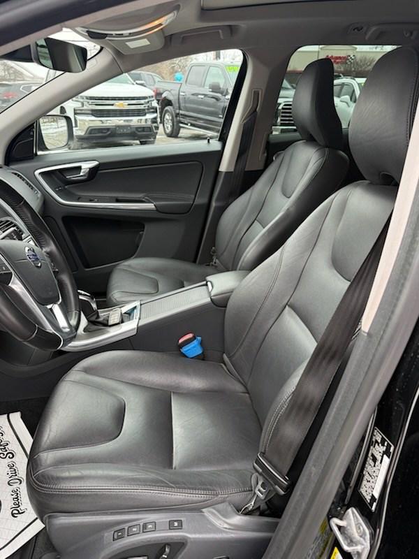 2016 Volvo XC60 T5 Premier