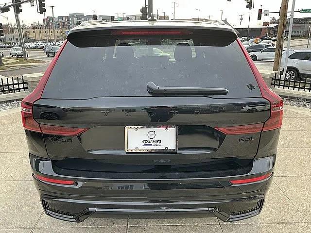 2026 Volvo XC60 B5 Ultra Black Edition