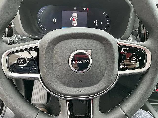 2026 Volvo XC60 B5 Ultra Black Edition