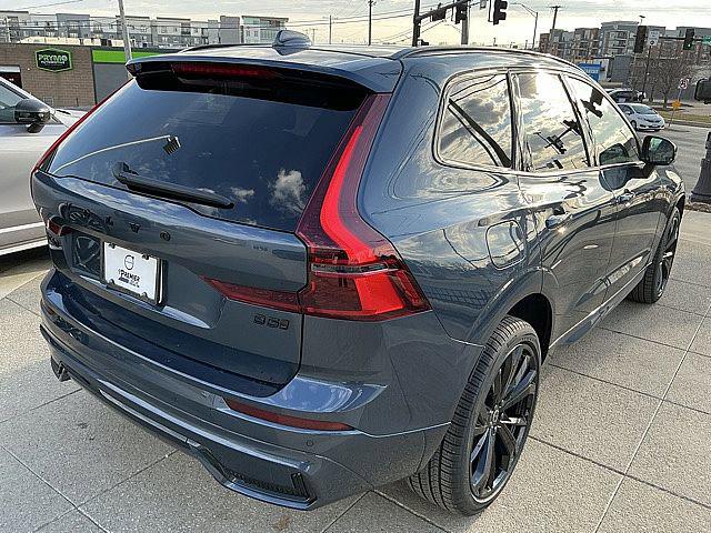 2026 Volvo XC60 B5 Ultra Black Edition