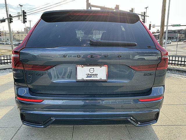 2026 Volvo XC60 B5 Ultra Black Edition