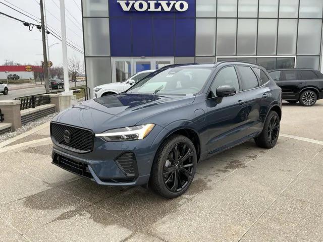 2026 Volvo XC60 Plug-In Hybrid Black Edition Ultra, T8 AWD Electric/Gasoline, Dark