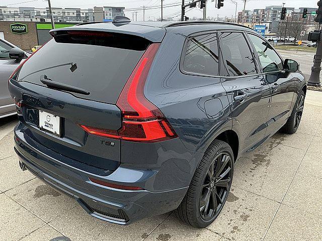 2026 Volvo XC60 Plug-In Hybrid Black Edition Ultra, T8 AWD Electric/Gasoline, Dark