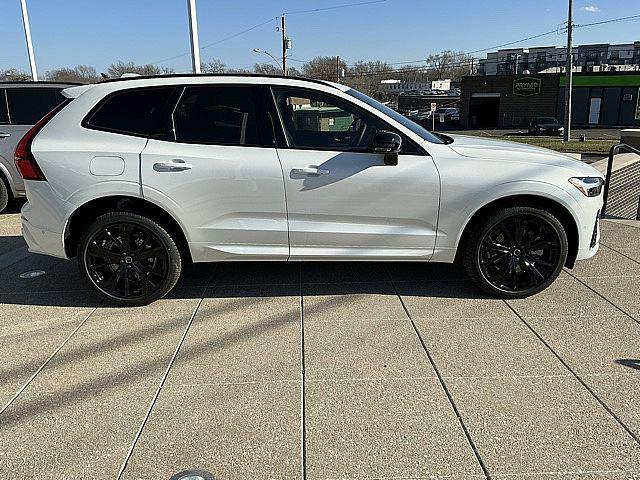 2026 Volvo XC90 Ultra Dark Theme, B6 AWD Gas (mild hybrid), Gasoline, 7 Seats