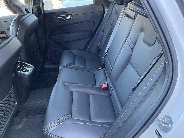 2026 Volvo XC90 Ultra Dark Theme, B6 AWD Gas (mild hybrid), Gasoline, 7 Seats