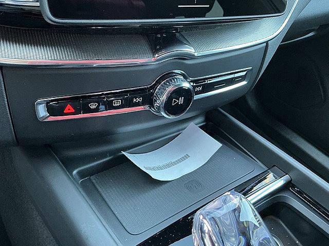 2026 Volvo XC90 Ultra Dark Theme, B6 AWD Gas (mild hybrid), Gasoline, 7 Seats