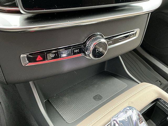 2026 Volvo XC90 Plus, B6 AWD Gas (mild hybrid), Gasoline, Bright, 7 Seats
