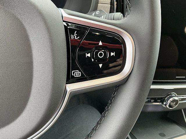 2026 Volvo XC90 Plus, B6 AWD Gas (mild hybrid), Gasoline, Bright, 7 Seats