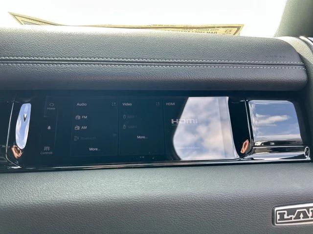 2026 Ram 1500 Laramie Crew Cab 4x4 5'7" Box
