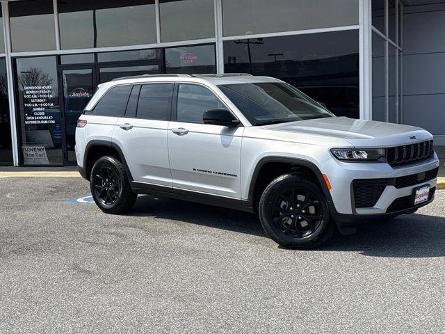 2026 Jeep Grand Cherokee GRAND CHEROKEE LAREDO ALTITUDE 4X4