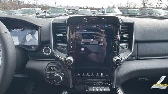 2026 Ram 1500 Big Horn Crew Cab 4x4 5'7" Box