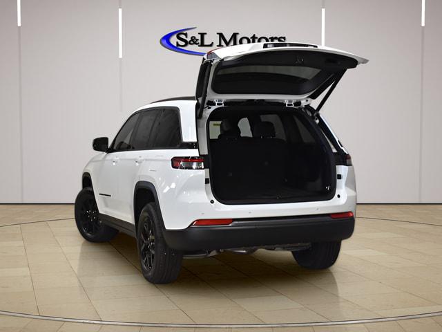 2026 Jeep Grand Cherokee Altitude 4x4