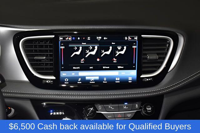 2026 Chrysler Pacifica Select AWD