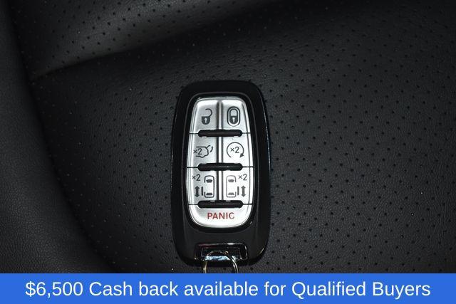 2026 Chrysler Pacifica Select AWD