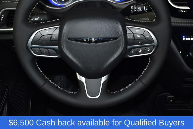 2026 Chrysler Pacifica Select AWD