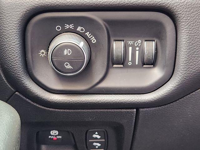 2026 Ram 1500 Lone Star Crew Cab 4x4 5'7" Box