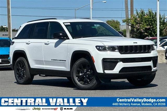 2026 Jeep Grand Cherokee GRAND CHEROKEE LAREDO ALTITUDE 4X4