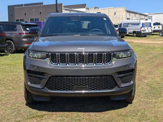 2026 Jeep Grand Cherokee GRAND CHEROKEE LAREDO X 4X4