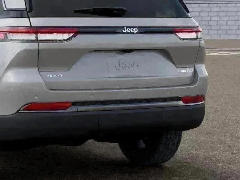 New 2026 Silver Zynith Exterior Paint Jeep Limited image 13