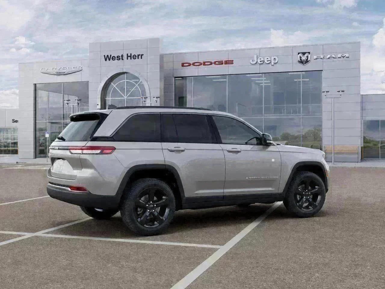New 2026 Silver Zynith Exterior Paint Jeep Limited image 30