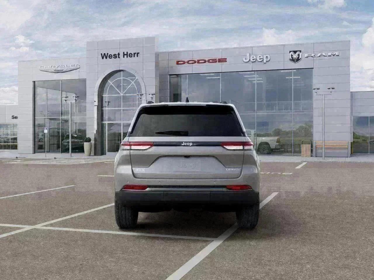 New 2026 Silver Zynith Exterior Paint Jeep Limited image 33