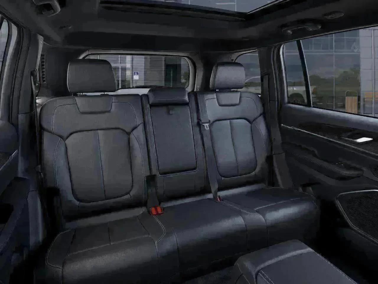 New 2026 Silver Zynith Exterior Paint Jeep Limited image 41