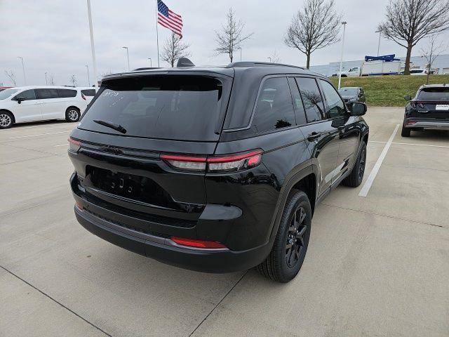2026 Jeep Grand Cherokee Altitude 4x4