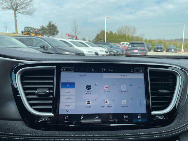 2026 Chrysler Pacifica Select AWD