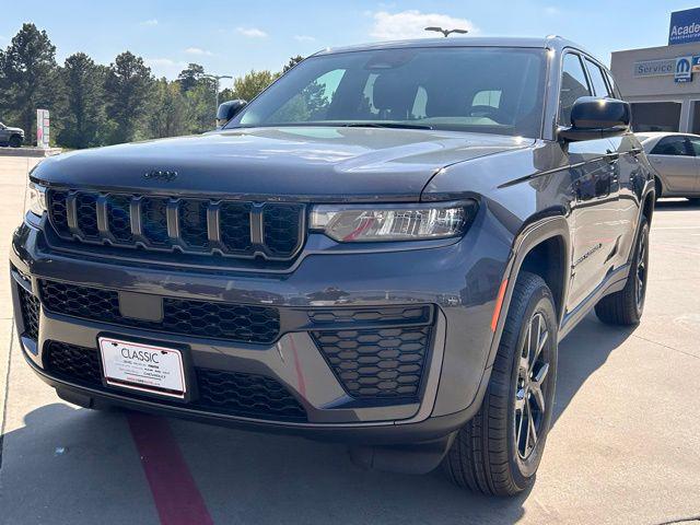 2026 Jeep Grand Cherokee Altitude 4x2