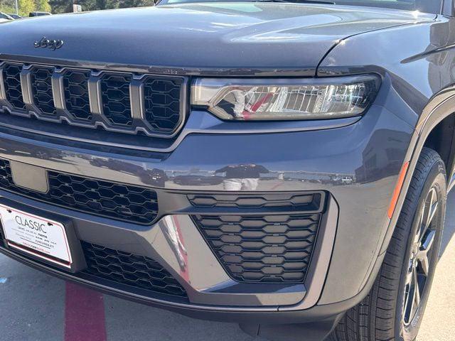 2026 Jeep Grand Cherokee Altitude 4x2
