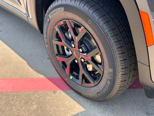 2026 Jeep Grand Cherokee Altitude 4x2