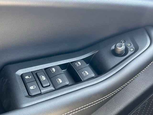 2026 Jeep Grand Cherokee Altitude 4x2