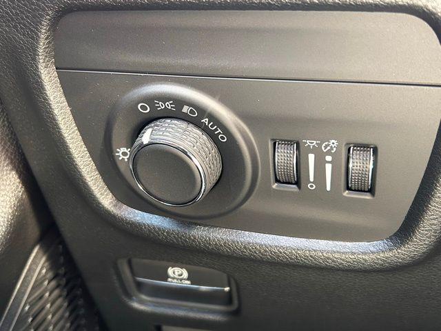 2026 Jeep Grand Cherokee Altitude 4x2