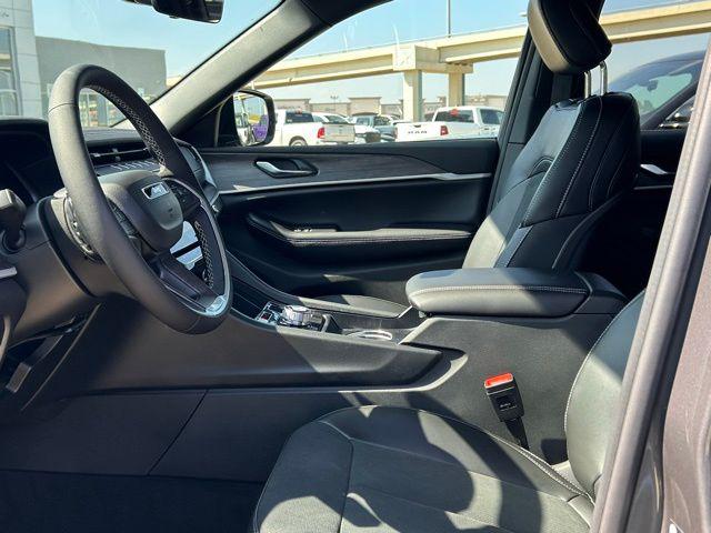 2026 Jeep Grand Cherokee Altitude 4x2