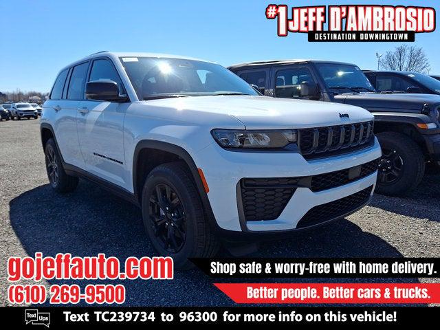 2026 Jeep Grand Cherokee GRAND CHEROKEE LAREDO ALTITUDE 4X4