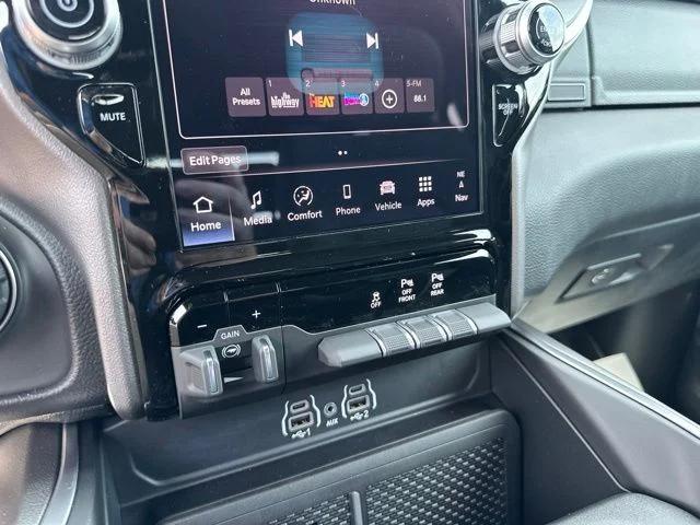 2026 Ram 1500 Big Horn Crew Cab 4x4 57 Box
