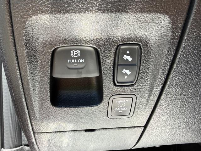 2026 Ram 1500 Tungsten Crew Cab 4x4 5'7" Box