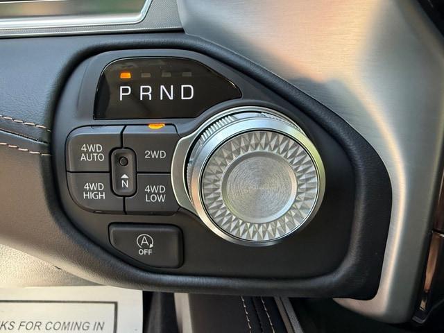 2026 Ram 1500 Tungsten Crew Cab 4x4 5'7" Box
