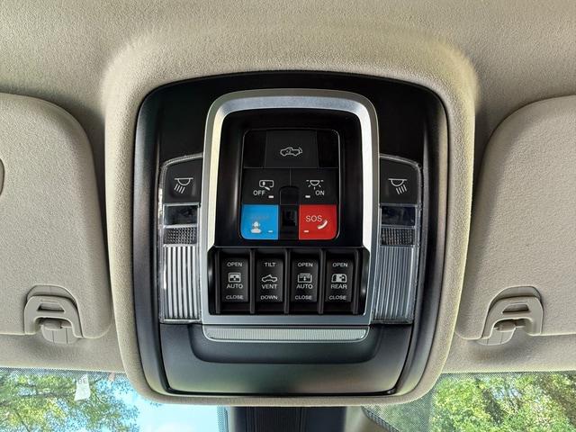 2026 Ram 1500 Tungsten Crew Cab 4x4 5'7" Box