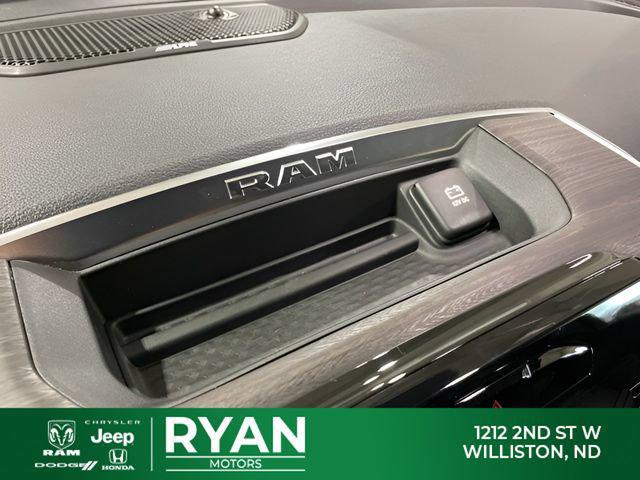 2026 Ram 1500 Laramie Crew Cab 4x4 5'7" Box
