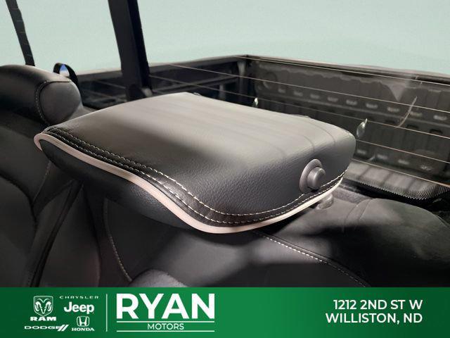 2026 Ram 1500 Laramie Crew Cab 4x4 5'7" Box