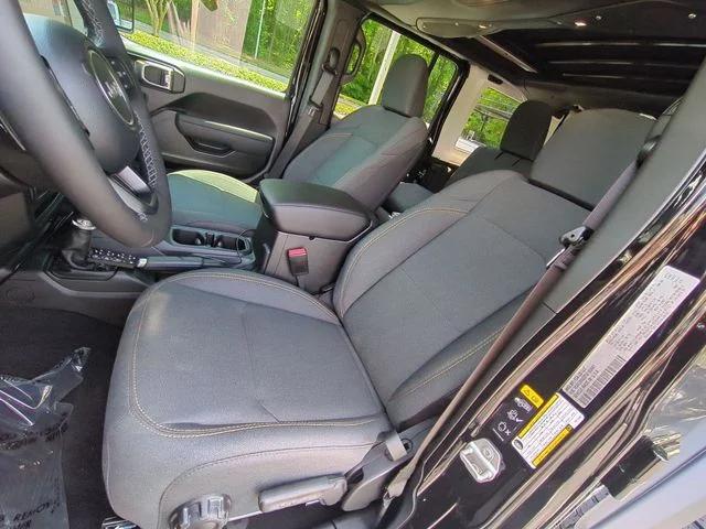 New 2026 Black Clear-Coat Exterior Paint Jeep Sport S image 14