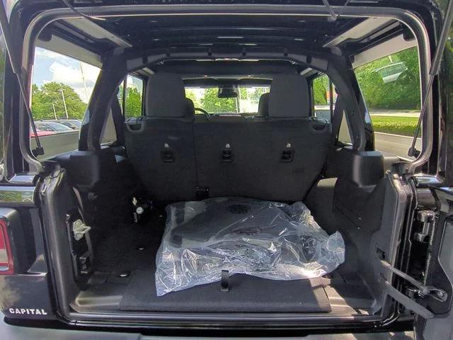 New 2026 Black Clear-Coat Exterior Paint Jeep Sport S image 30