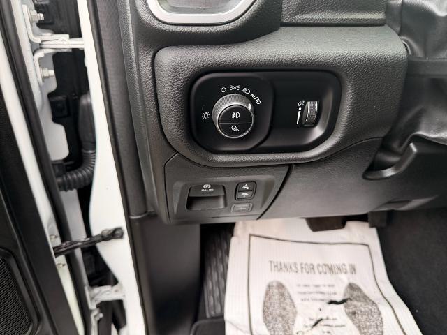 2025 Ram 1500 Big Horn Crew Cab 4x4 5'7" Box