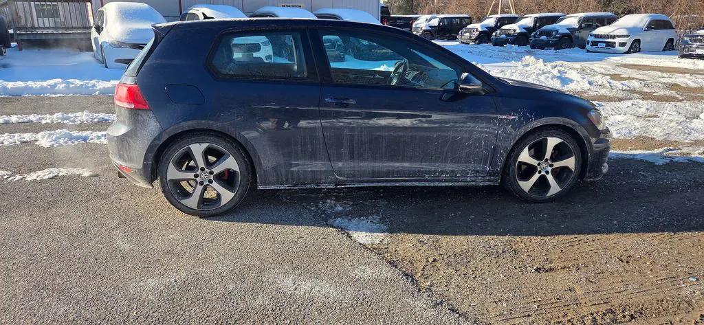 2015 Volkswagen Golf GTI 2.0T SE 2-Door