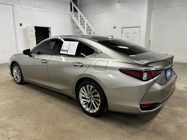 2021 Lexus ES 300h Ultra Luxury