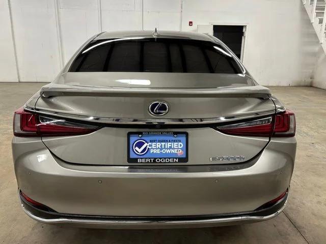 2021 Lexus ES 300h Ultra Luxury